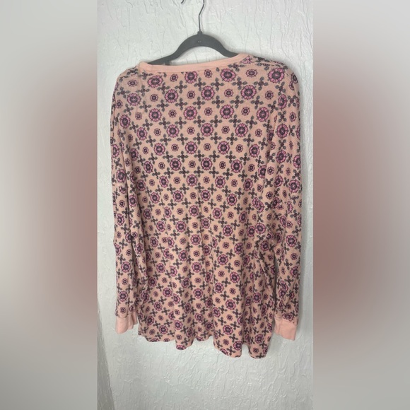 Free People Pink Waffle Knit Long Sleeve Size Medium Oversized fit - Picture 3 of 3